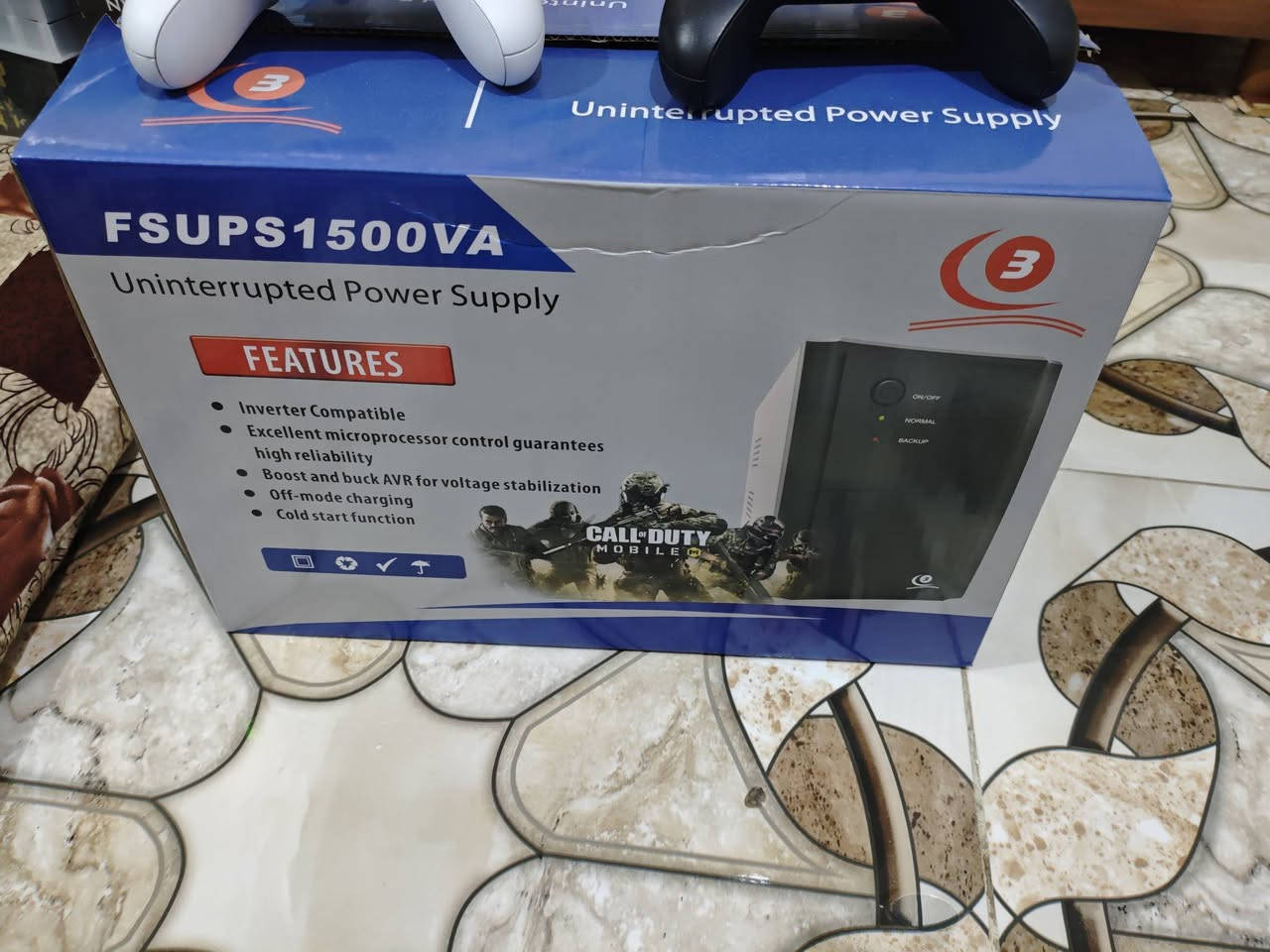 للبيع اكس بوكس سيريس اكس اصدار 23
وياه يدات 2 
الجهاز نظيف واستعماله قليل جدا ويجي وياه ups 1500 اشتريته ب85 استعمال فترة اسبوعين تقريبا
السعر 750 قفل
التواصل على الرقم ***********
