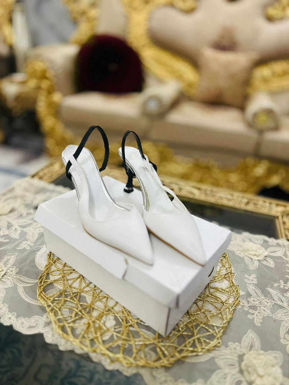 احذيه كعب نضيفه  الاستخدام
شرط الفحص قبل الاستلام
الكوالتي عالي احذيه ماركه
القياس واحد يلبس من ٣٩ الئ ٤٠
شرط الفحص قبل الاستلام
للبيع السريع الاتصال عل رقم ***********
تفاصيل البيع والاستلام خاص فقط
