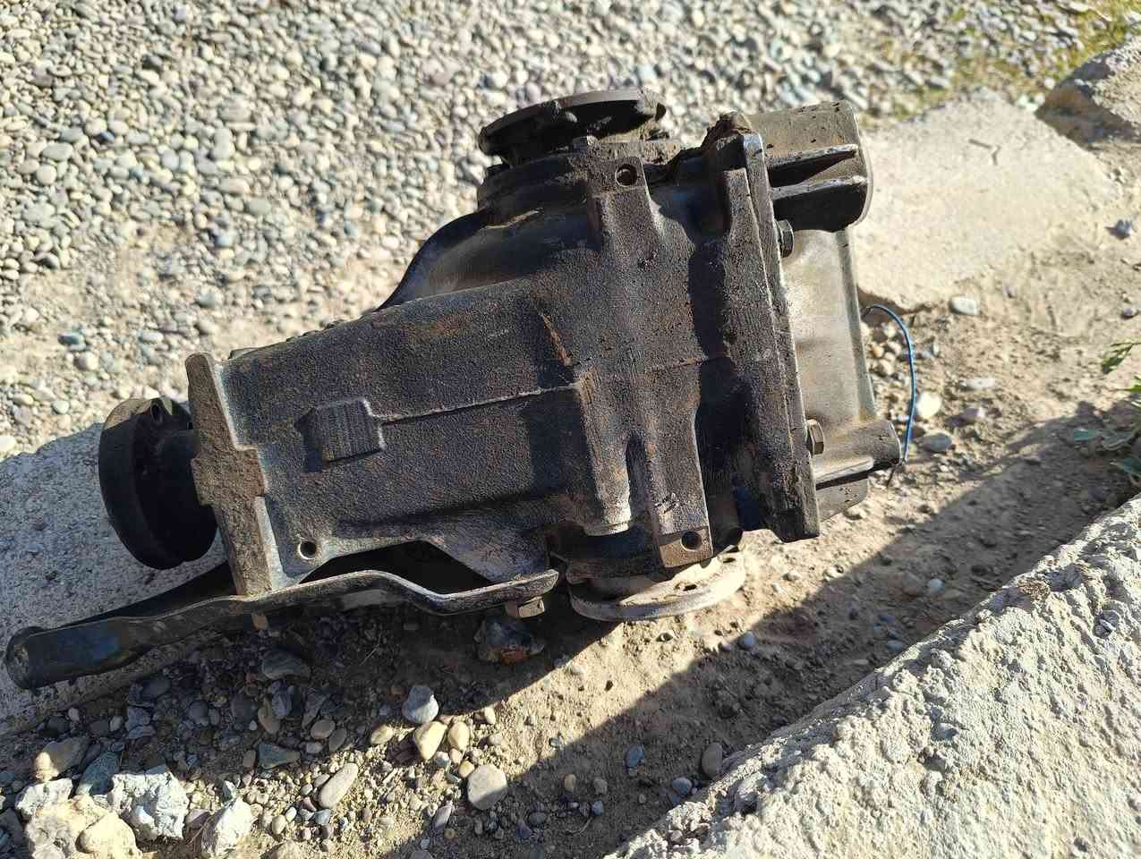 السلام عليكم 
اكسل سياره BMW نضيف حيل شرط 
حجم الاكسل 3.23

***********

***********
