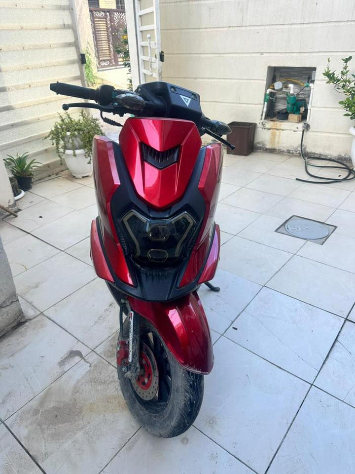 للبيع
جديده لوك بعده بجيس الشركه السعر 650وبيه مجال 
عنوان بابل رقم الهاتف ***********
