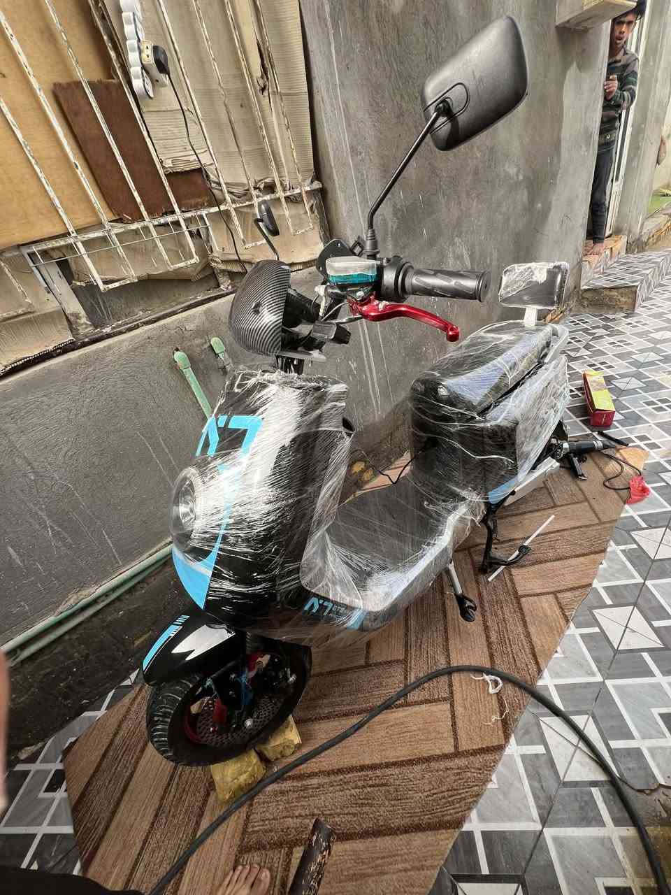 كاسحه
بعدهي بلكارتون 
بلوتوث +عقل ابو 1000
رايد البيعه لان عندي ضرف 
سعر خاص

او الاتصال على الرقم التالي 

***********
