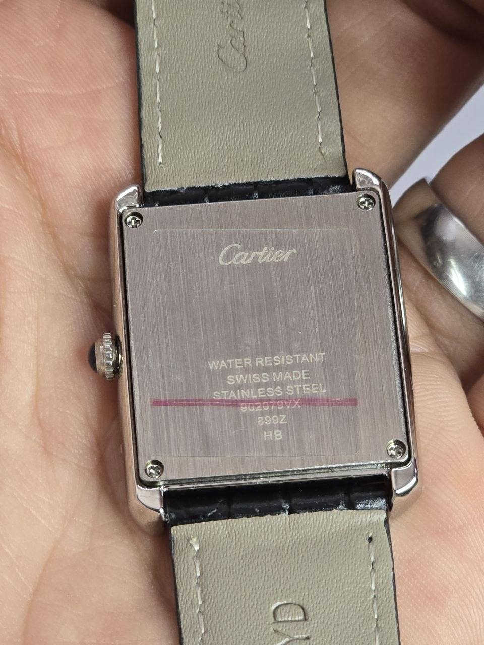 ساعة ماركة بيانو وارد اوربي رجالي ناعم
ماستر كوالتي 
تحفة فنية
لمحبي الفن الحر 
ميناء ابيض لمحبي الرسمي وارقام رومانيه 
سير جلد طبيعي 
الساعة مختمة من كل مكان حته بالسير 
زجاج زفير ضد الخدش 
مقاومة ماء وغبار
قفل فراشة اصلي مختم 

سعره فقط :-30 الف ع اول تم 
للحجز والاستفسار يرجى مراسلة الصفحه


**إذا كنت صاحب هذا الإعلان وتريد حذفه لأي سبب، رجاءا أرسل رسالة إلى الدعم الفني**