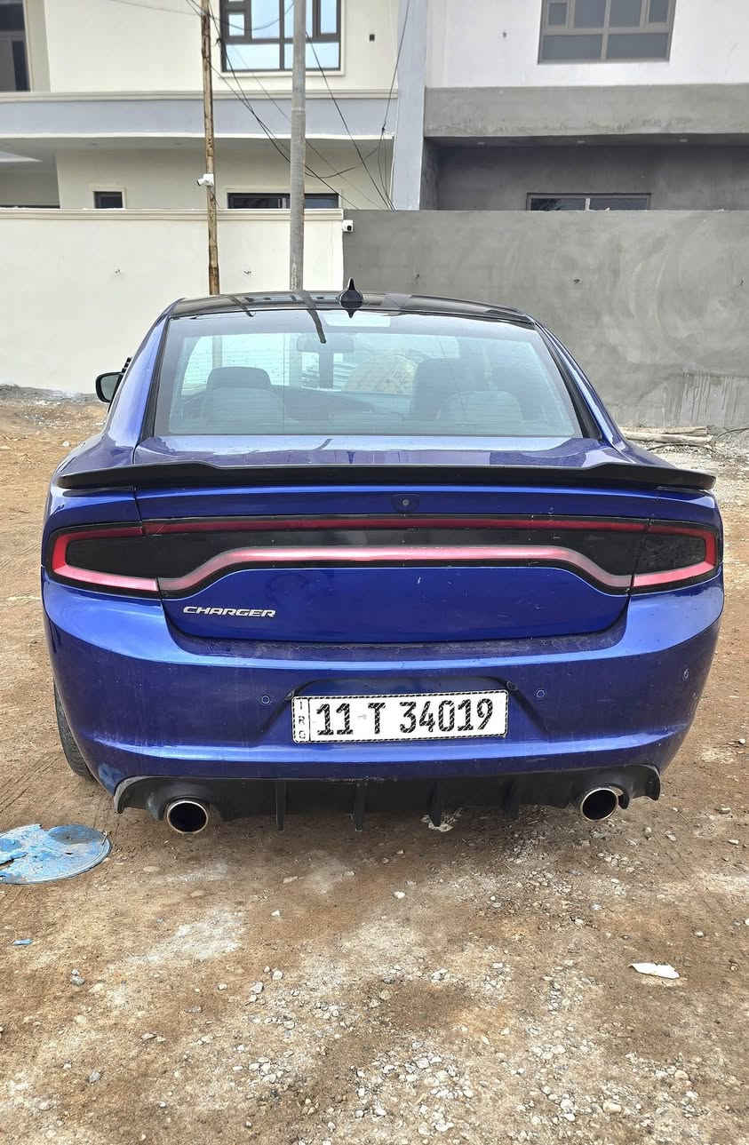 السلام عليكم :
دوج جاجر GT ٢٠١٨ فول ماعده الفتحه قمارة سودة رقم بغداد تحويل ثاني يوم مكاني بعقوبه السعر ١٦٥ وبيها مجال 
 رقم هاتف ***********
