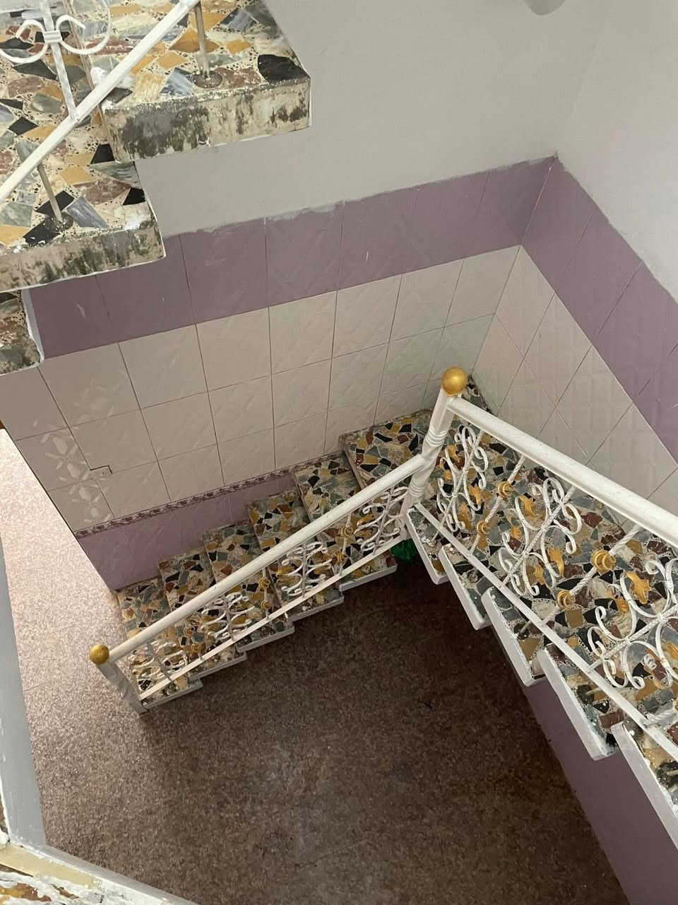 للبيع✅
55م.     
الطابق1️⃣أستقبال+مطبخ+غرفة نوم+خدمات
الطابق2️⃣غرف نوم عدد(2)
الموقع📍حي اور-قرب سايدين مثلجات الملكة
🔸السعر:155 قابل للتفاوض

مكتب الثقة للعقار
حي اور-شارع نادي النفط-مقابل مركز سناريا لطب الأسنان
***********📳
***********📳
