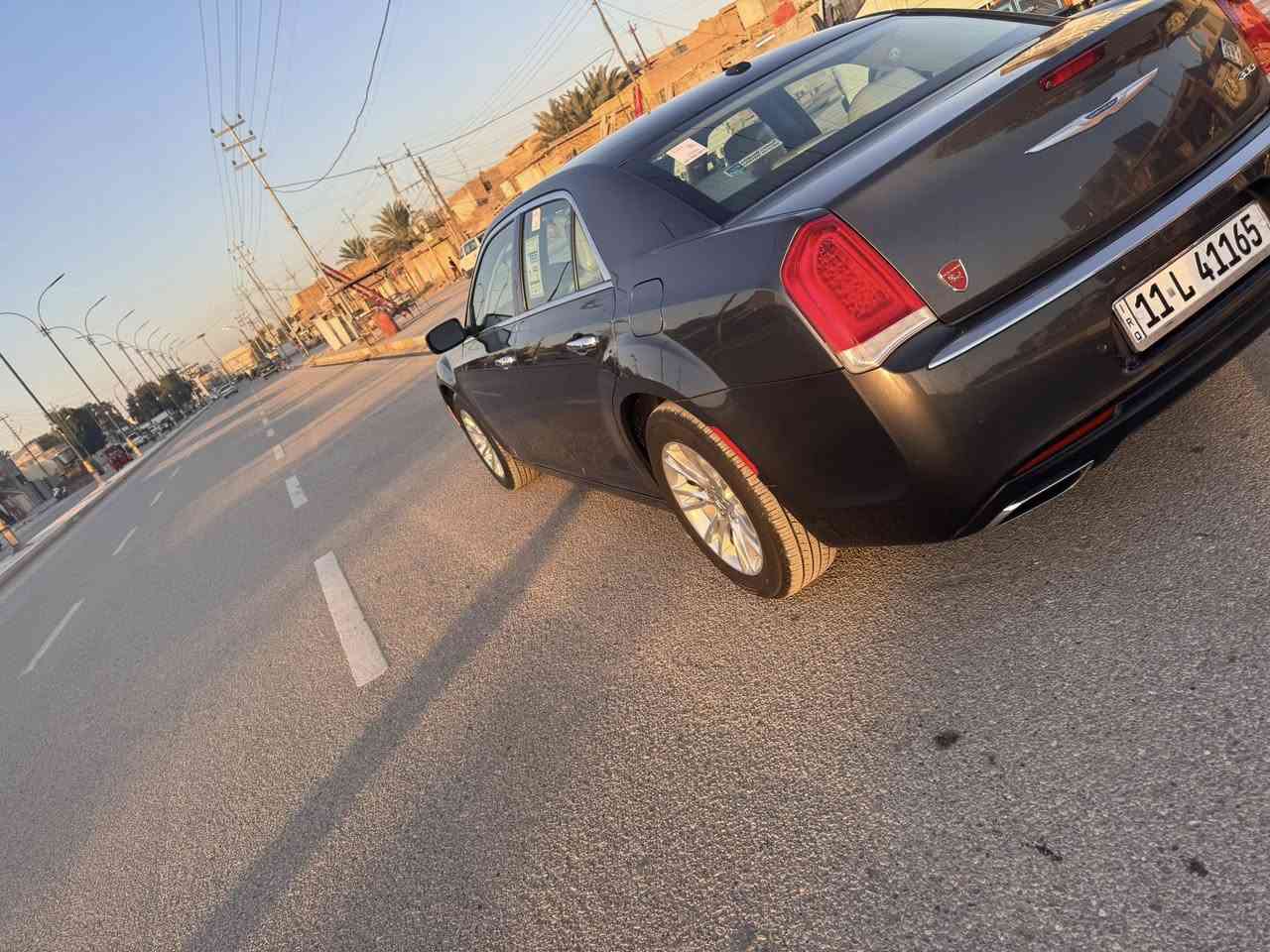 كرايسلر اوباما الإصدار الأخير  
موديل 2023 
مواصفات 
خليجي
سماعات alpine 
السعر 310
كشنات جلد 
نقط عمياء 
حساس امامي خلفي 
تدفئه كشنات 
تشغيل عن بعد 
السياره نظيفه وحلوه 
ماشيه 86 m ميل مكفولة كفالة عامة
 تخم تاير جديد
 علماً السيارة رقم بغداد تحويل ثاني يوم

موجود اتصال او واتساب فقط
***********
