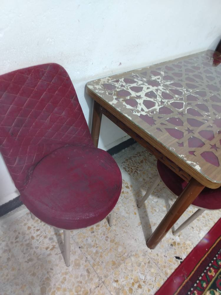 ميز طعام اربع كراسي... كراسي 3 يراد الهم لحيم او تعديل السعر 100 وبي مجال عمارة, ميسان


**إذا كنت صاحب هذا الإعلان وتريد حذفه لأي سبب، رجاءا أرسل رسالة إلى الدعم الفني**