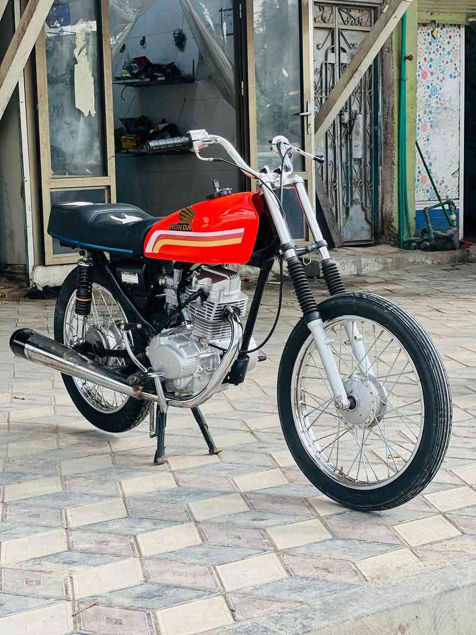 يالله دراجة 25شاصي نامه مكينه25برغي مامفتوح بيه دراجة جامده ادوات ادوات سعر 600وبيه مجال حك جيه مكاني ناصريه مركز متواجد خاص وهاذ رقمي ***********
