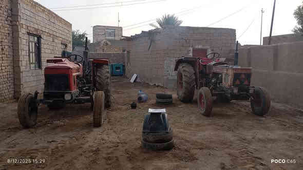 السلام عليكم مكاين عنتر للبيع سوه الحمره 71 مديل 86 جهاز الرفع عاطل هي شغاله بيه دخان تايرات نص عمرهن. المكينه بدون. 

الثانيه71 مديل85 بلاديه مامفتوح شرط مابيهه اي نقص بس تبخير قليل كله نضيفه هيدروليك وجهاز وبم نضيف 
المكينه بدون 
. السعر ثنينه 5 ملاين. 
للستفسار الاتصال على الرقم ***********
