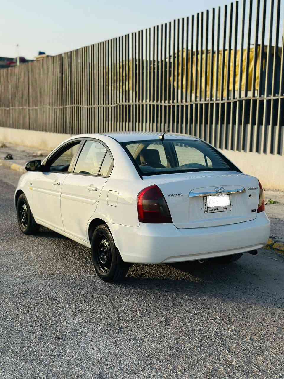 السلام عليكم
اكسنت 2011 خليجي 
محرك 1600 دوش 
كير اوتوماتك رقمها بغداد 
محرك كير تبريد كهربائيات شغاله صدرها حلو 
سونار مرفق بالمنشور سيارة جاهزة الحمد الله 
السعر 98 وبيها مجال بسيط 
***********
مكاني بغداد
