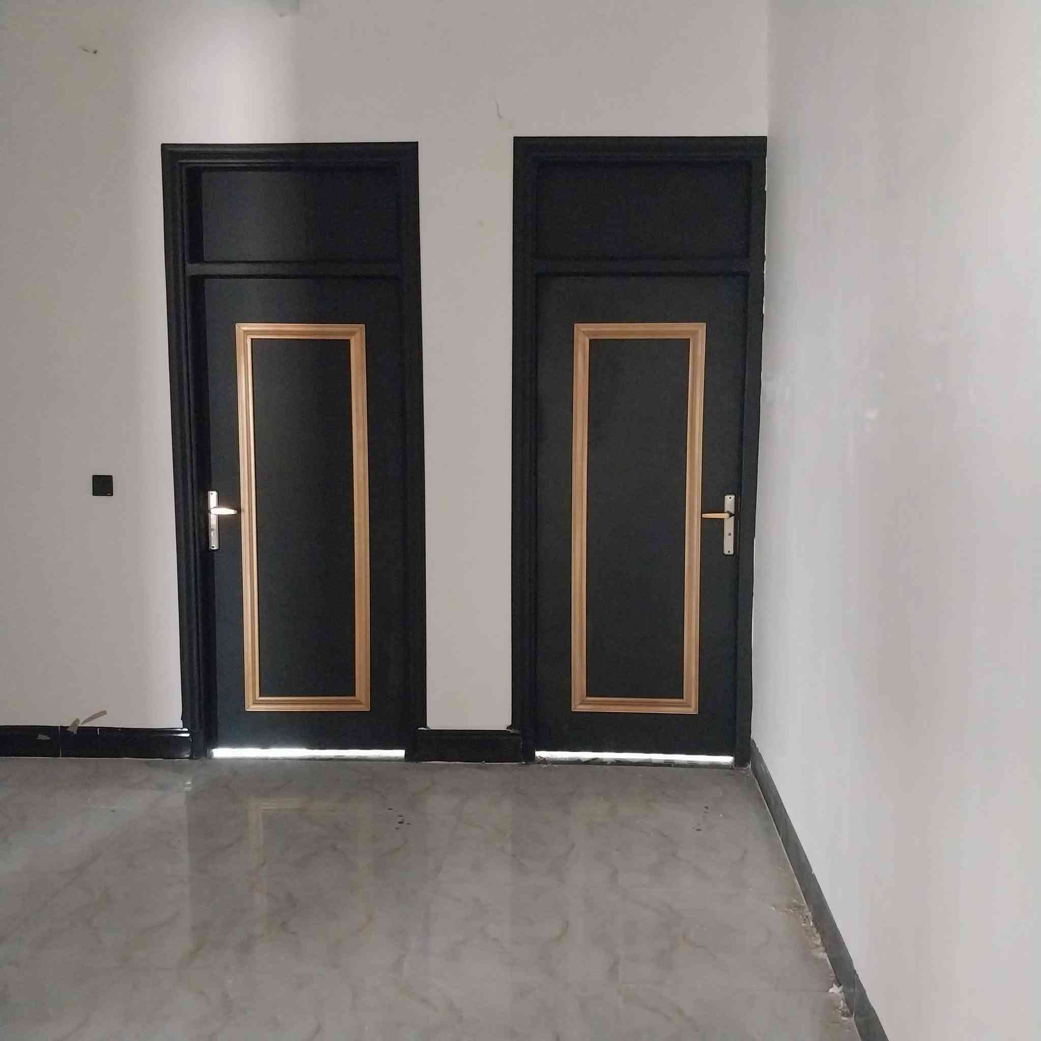 ***********
