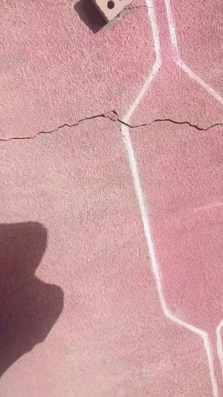 سلام عليكم شباب شيلمان بلجيكي الطول ٤ونص ٨ قطع المكان طليحه السعر المتر ٩ ونص وهاذا رقمي***********
