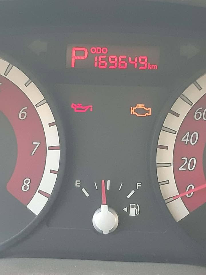سلام عليكم شباب كيا ريو موديل 11 خليجيه بدون حادث اوصبغ عدا صخه صغيره مبينه بجاملغ وباقيه على حطتها مكينه كير تبريد صدر خير من الله رايدها 75 وبيها مجال مكاني بغداد الدوره 
0790 1194796
