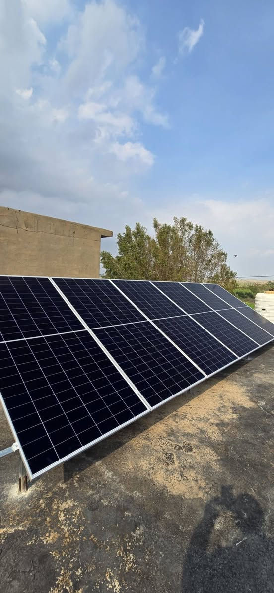 تم بحمدالله تنصيب منظومة طاقة شمسية

 بقدرة 12 اميير نهاري و 10امبير ليلي 
الواح بقدرة 645W 15 من شركة لونجي  Hi-Mo X10 ضمان 15 سنة
انفيرتر felicity 6Kw سنتين استبدال 
بطارية ليثيوم 10kwh من شركة felicity ضمان 5سنوات استبدال 
صيانة لمدة سنة مجانية
للاستفسار الاتصال:-
***********
***********
***********
***********
المركز الذهبي-Golden Center 

#ألواح_شمسية #توليد_الكهرباء #نظام_كهروضوئي #مستقبل_الطاقة
#طاقة_شمسية #طاقة_متجددة #استدامة #بيئة_نظيفة
