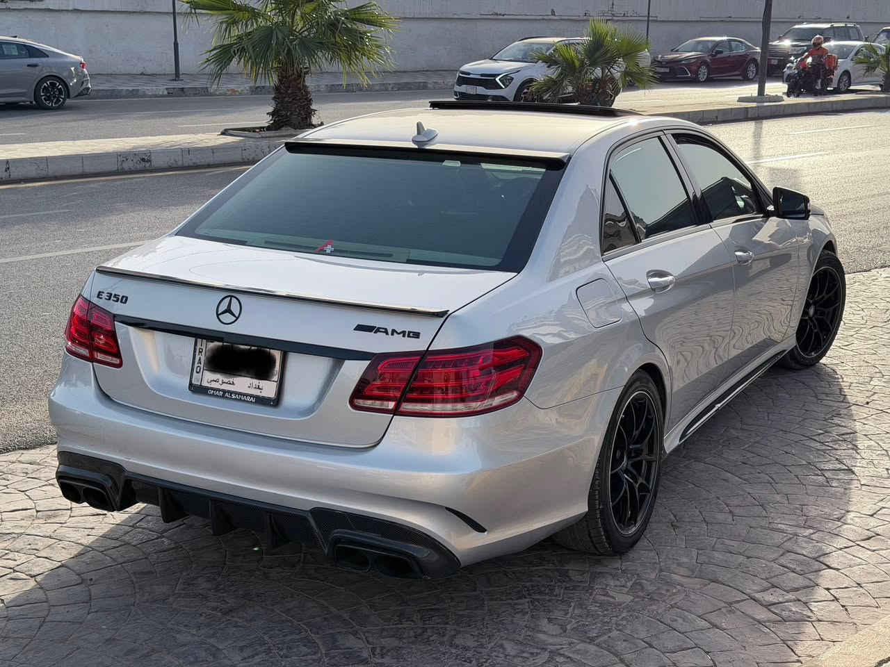 سلام عليكم E350
2014  تو ويل
ماشيه 142 كم
موصفاته المعروفه

ضرر دعاميه وحافة البنيد
البنيد مبدل بلاد شركة نفس لون بدون صبغ بدون ايرباك بدون دواخل
 صبغ دعاميه اماميه فقط
للاستفسار
***********
