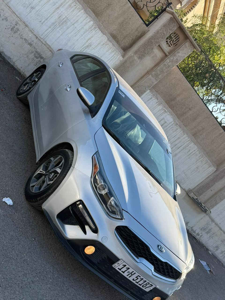 السلام عليكم
للبيع كيا فورتي موديل 2020  
بدون صبغ فقط دعاميات والصندوك  مبدل نفس جاملغ خلفي بارد اللون السيارة جديدة بمعنى الكلمة مواصفات  شاشة كار بلي  رادار امامي  ويل كب كامرة خلفية تحديد مسار 
صدر جديد تايرات جدد
كير at بلادي 
المحرك فقط مبدل راجز 
ماشيه :105mi 
مكاني بغداد العامرية  السعر 135 وبيه مجال شي بسيط
للاستفسار:***********
