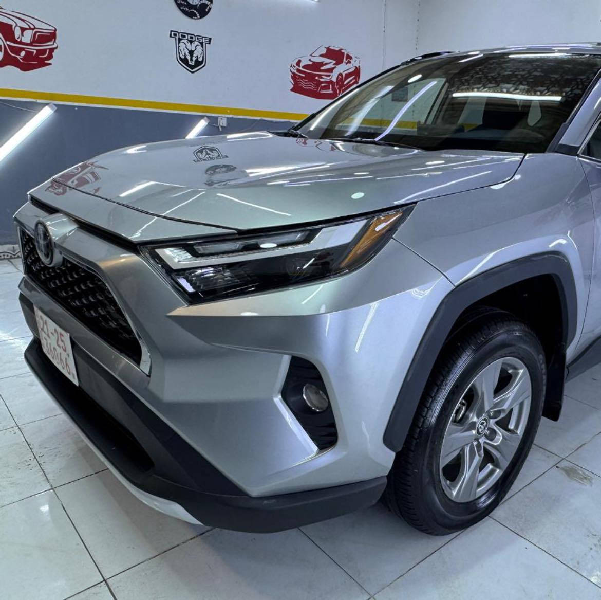 للبيع 2025
TOYOTA 
RAV4
Xle 
2025
2,5L
V4
7,000. MİLES

👑 المواصفاتXLE ///
كشنات قماش
كشن كهرباء
وضعيات قيادة 3
تبريد أمامي ثنائي
إشارات بالمراي
مكينة 2.5 بنزين
قير أوتوماتيك CVT
تحكمات بالستيرن
شاشة حجم كبير
كروز سرعة
تحديد مسار
رادار أمامي
رادار جانبي
رادار خلفي
كاميرا خلفية
جنط 17
تشغيل بصمة
دخول ذكي
نقطة عمياء
تنبيه مرور خلفي
مثبت سرعة
مصابيح أمامية LED
مكيف أوتوماتيك
مانع انزلاق
توازن إلكتروني
مساعد صعود المرتفعات
وسائد هوائية متعددة
نظام فرامل ABS + EBD

ضرر/// جاملخ صبغ + نص بونيد صبغ❗️
ايرباك استيرن راجع سستم✅
شواصي سليمة💯

السعر/// 236 ورقة وبيها مجال 💵

سيارة كاتي يترقم المحافظات شمالية ✨

سيارة جديد و جاهز مابيها اي نقص✅

بوليش و حمام جديد ✅

☎️ 0770 137 0765

☎️ 0770 912 5605
