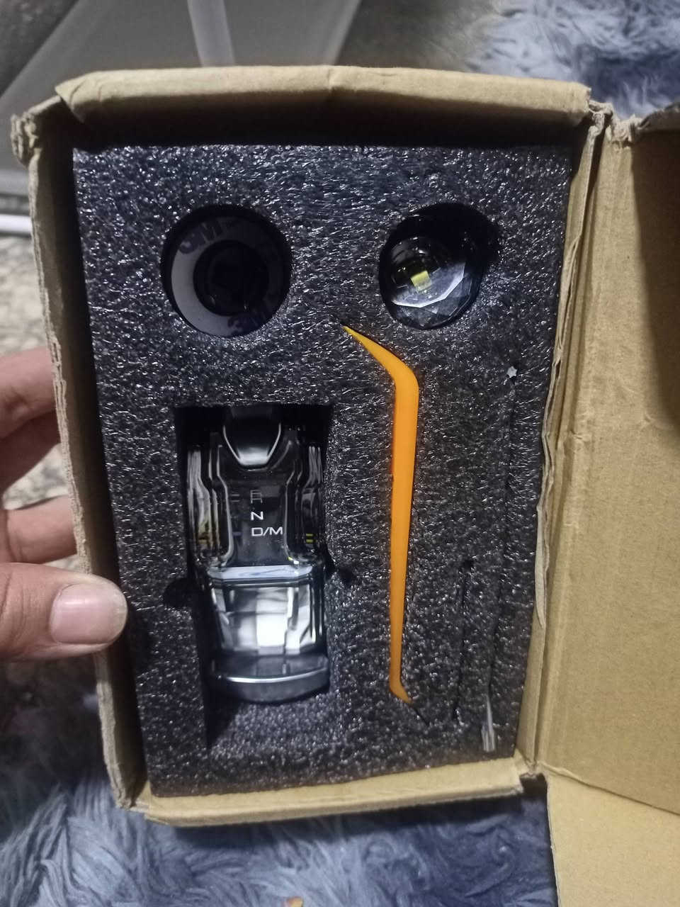 سلام عليكم غرض البيع وتساب ***********
