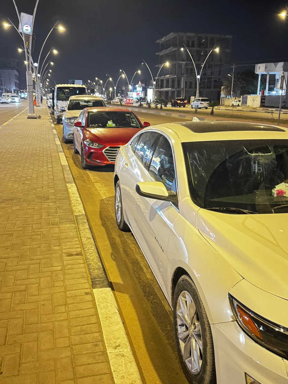 السلام عليكم ماليبو 2019 فول مواصفات فتحه سقف ماشيا 107 كيلو وقابل للزيادة 
رقم معوقين بعد سنه وتصير حره  وعندي بيها وكاله حادثها جاملغ وخشم البنيد 
كير AT توني شاده جديد محرك 1500 تيربو محرك ينقص ابيعك كوم حديد ومحرك كايم السعر 95 وبيها مجال 
مكاني بصرة حي المهندسين 
الرقم *********** البصرة, العراق
