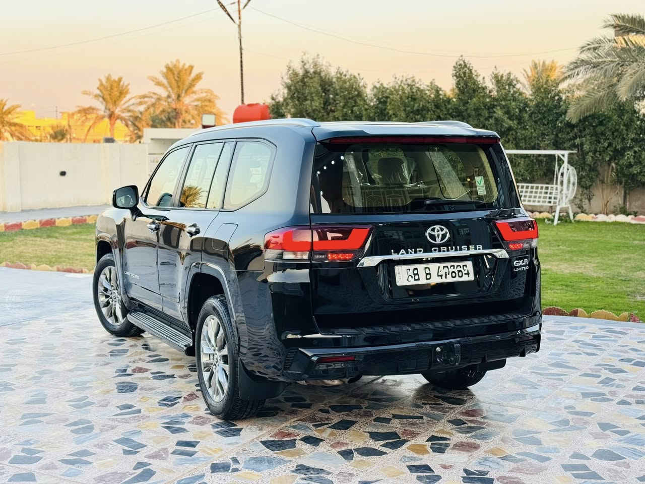 الـسـلام عـلـيـكـم
لانـدكـروز. : 2023لـيـمـتـدد بـريـم أصـلـي 
ماشيه 36 الف كيلو حقيقي بشرط
مـكفـولـه كـفـالـه عـامـه بـدون أي صـبـغ وبـارد وتـبـديـل وكــيـر والـمـكـينـه كلهن بشـرط جداً جديده

الــــــمــــواصــفـــات 1/1 بـريـمـي
.كشنات جلد وكهرباء 3 حركات
.لـد أمـامـي+ سلايت روف
.شاحن لاسلكي+ وكامره خلفيه
.حساسات امامي خلفي
.مراية كهرباء وقلابه عند الرجوع
.دعاميات لمتدد + تشغيل عن بعد
.شاشات خلفيه + أضويه بـلـدوسـات
.زراك لايت + شـاشـه وبعد بيه هواي

ملاحظة….
السياره جداً نظيفه وجديده ومكفوله من كلشي وعدتها كلهن موجودات بلكارتون ومكان السياره بغداد اتصل وتدلل عيوني الك 

الـسـعـر (688)ورقه وبيهه مجال
مـوبـايـل (***********)
