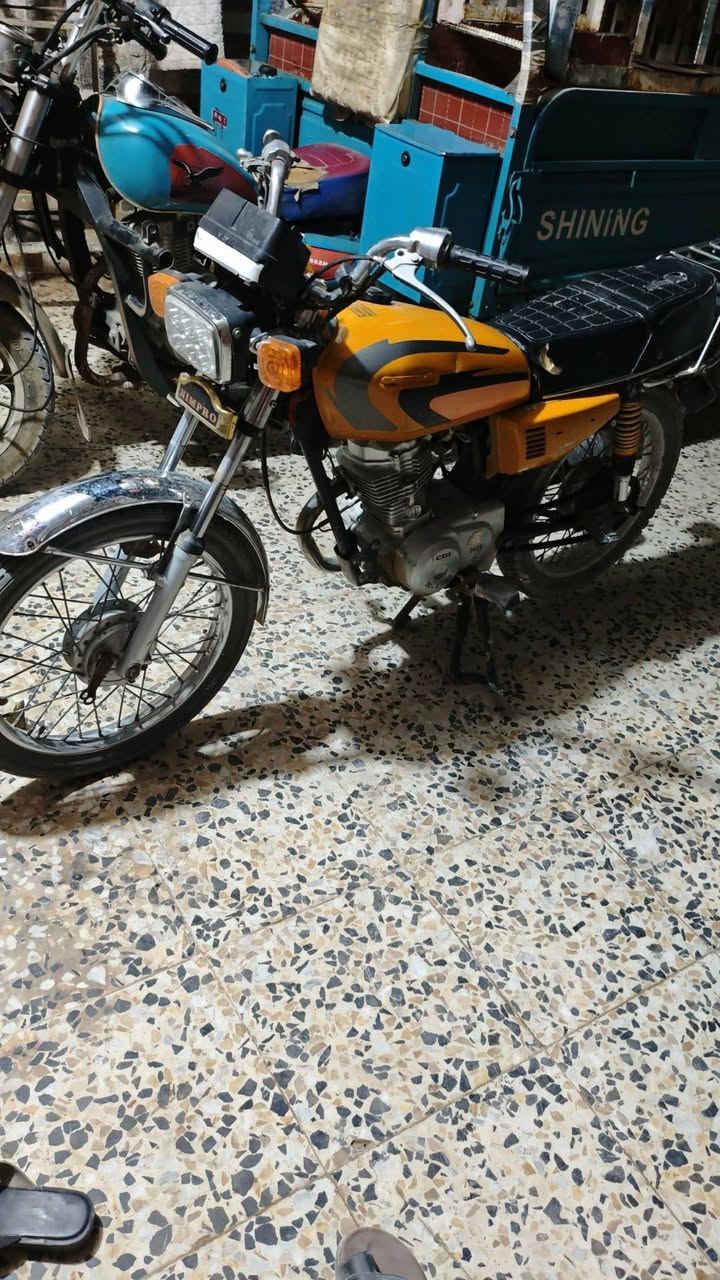 دراجه اربعه نامه موديل 21 وراق اصولي سهر 500 وبيه مجال بسيط تلفون***********
