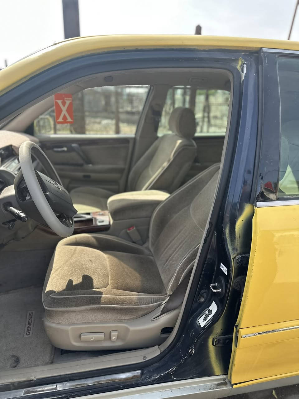 سلام عليكم
سياره ملكه لبييع رقم بصره تحويل ثاني يوم سياره مصفره هيئه وغرامات وبيها برأه ذمه حدادايه جديده غرفه جديده ستوني شديتها بقه بس دشبول تعبان سياره جاي اعمر بيها بس صار عندي ضرف وريد ابيع جهازه تخم تاير جواها علمن كص قماره  مكان السياره بصره السعر 57 

***********
