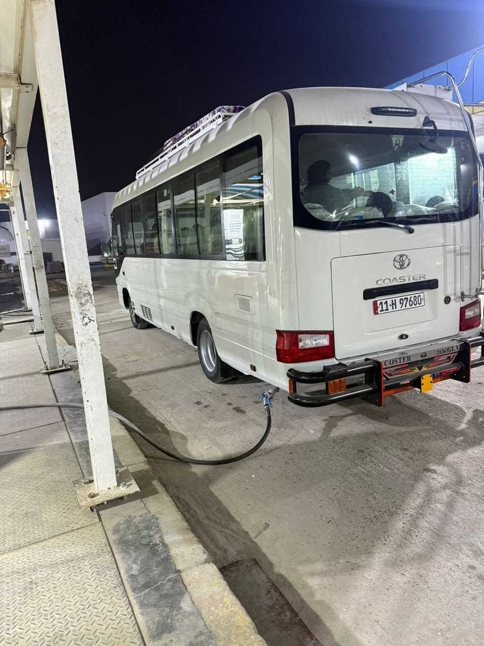 السلام عليكم
للبيع كوستر مديل 2017
السياره بيه مكانات صبغ ابيع من جوه الجام 
كير مكينه كفاله اكسل بي ونه خفيفه 
كامله السياره نقص بس قلاب 
رقم بغداد بسمي تحويل ثاني يوم 
السعر 380 وبيه مجال 
موبايل ***********
مكان السياره بغداد
