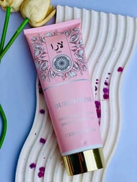 لوشن عطري • ترطيب • ثبات