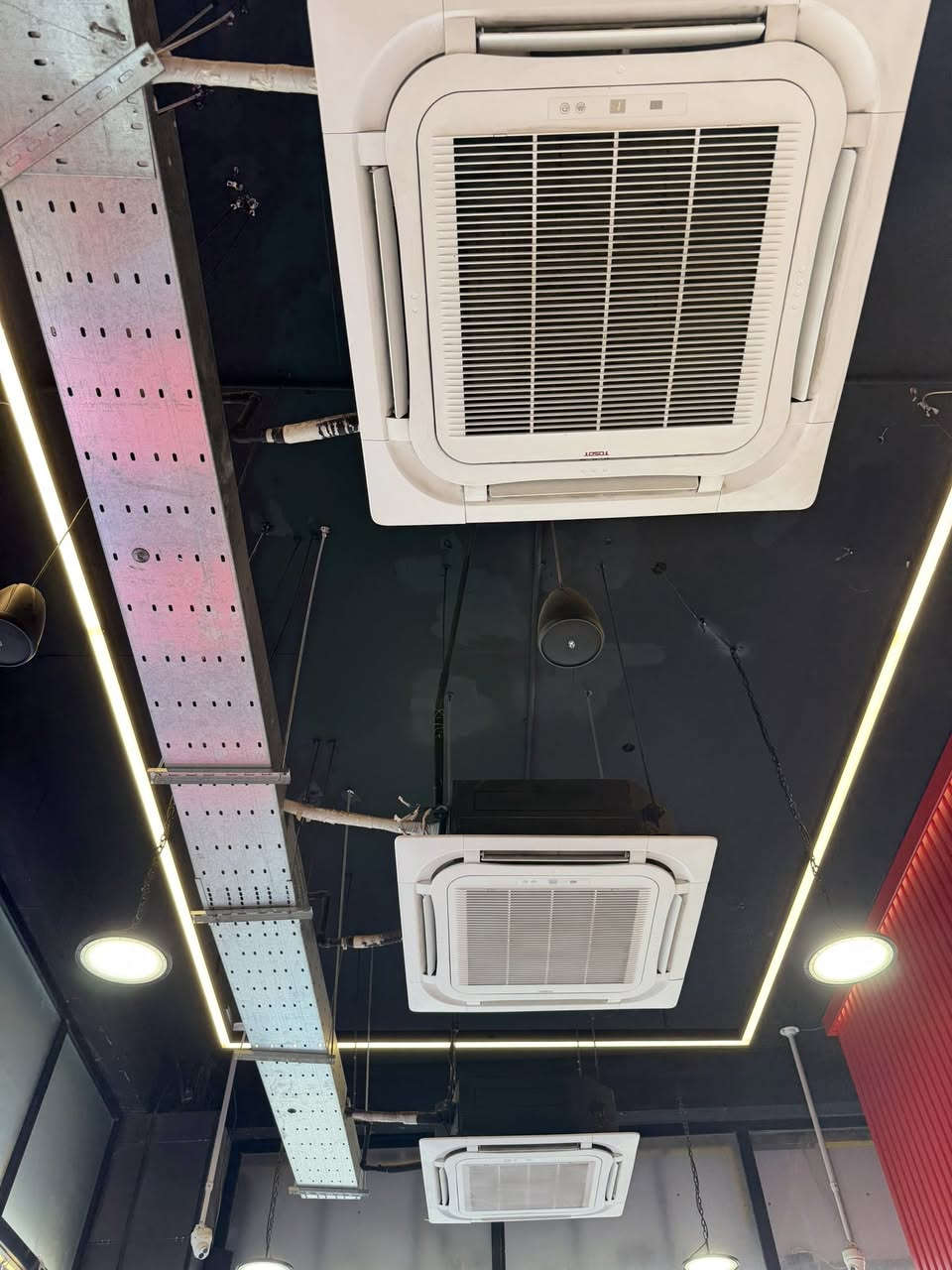 سبالت توست ٢ طن عدد ٣ استخدام قليل بعدهم جدد مكاني الزعفرانيه ومربوطات تكدر تجي تجييك قبل لاتشتري للتواصل ***********
