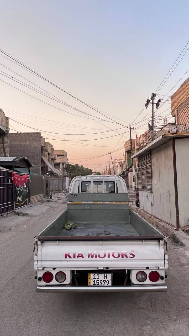 السلام عليكم 
كيا حمل 2700 _ موديل 2019  للبيع 
مكفولة كفالة عامه عدى الطخه الموضحه بالصور 
صدر + تايرات + مكينة خير من الله 
تدفئة –تبريد ثلج 

العنوان بغداد الامين 

للاستفسار‬
***********
