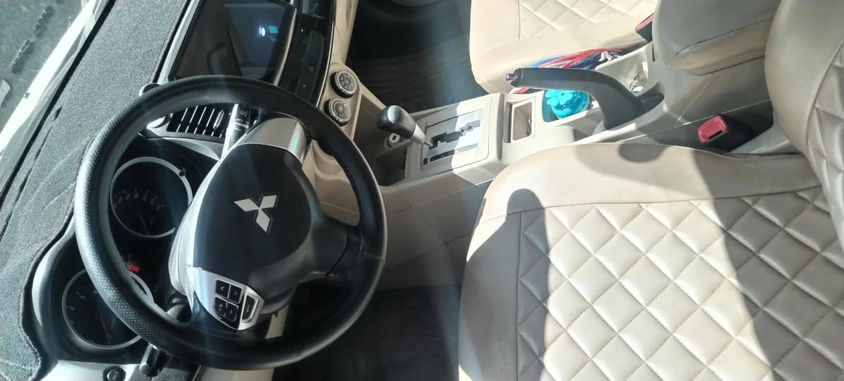 لانسەر قرش 2015
خلیجی فول 
مواسەفاتی تاکە 
نەوتی بێ بۆیاخ
... سڵاید.... کۆنتڕۆڵ
سوكان فوليوم
شەغاڵ
جام ئۆتۆ
کوشن جلد
سنوق كونترول
ویل کەپ قیاسی 17
تایەی لۆک
هایدرۆلیک و ڕۆن و سێرڤسی نۆێیە
سەنەوی نوێ
شاشەو کامێرا
لایت ئۆتۆ و هۆڕنی دوای قفڵ
تەبرید و گێڕ و مەکینە بێ عەیبە
بلاجکتۆر لید و عادی
دەبڵ ئێرباگ و ٤ جام کارەبا
بەناوی خۆمەوەیە
مەکینە 16 کەم بەنزین دەخوات و زۆر 
بەهەڵمەت و گورج وگۆڵە
ڕەقەم سلێمانی و لە سلێمانیم
سعر   : 115
تکایە زانیاریم زۆر نوسیوە 
 کۆممێنت مەنوسە ڕێزت هەیە.
مۆبایل: *********** السليمانية, العراق
