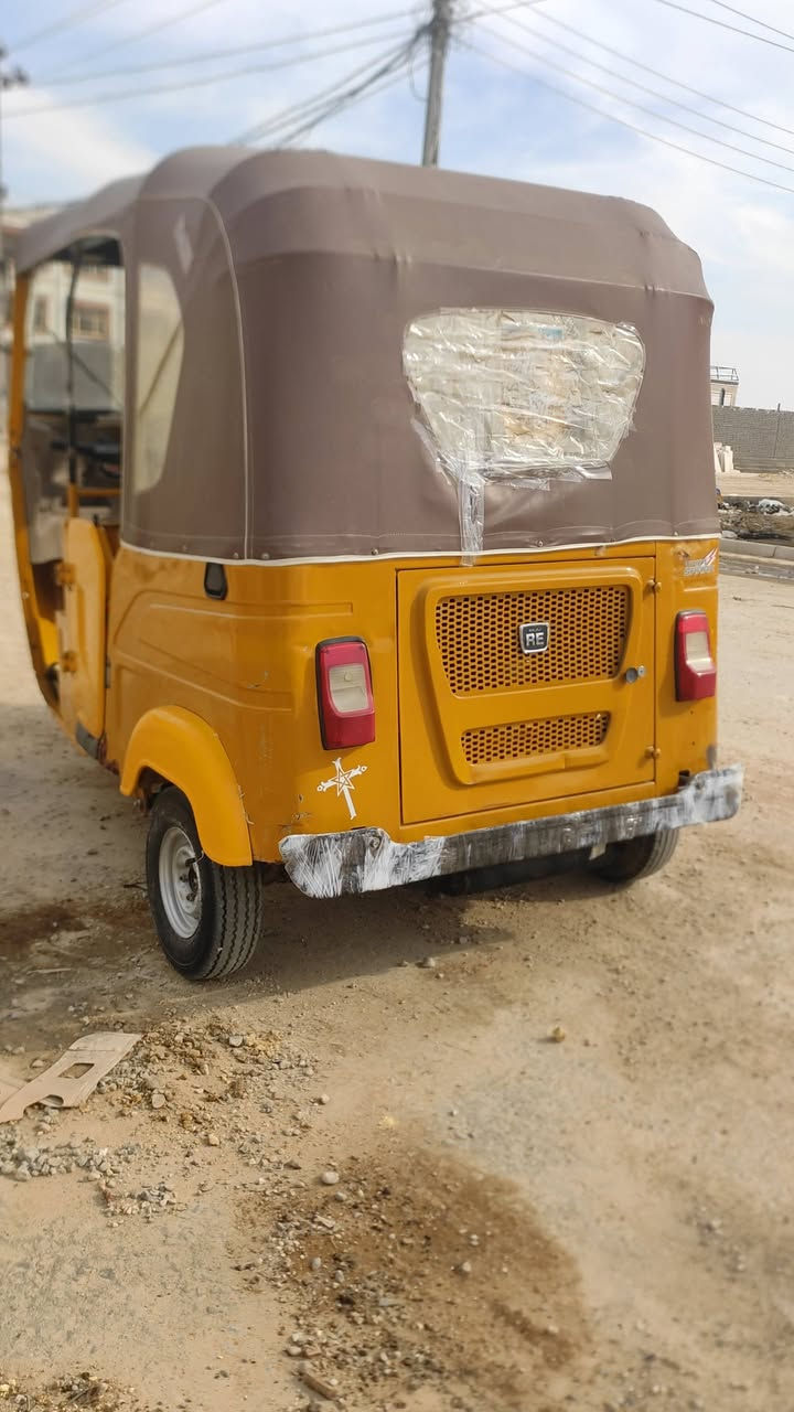 21 اوراق وكيل شاكر تكتك مقفوله لا صبغ ولا معجون ولا ضربه مكينه بس تجفيت تكتك خير منه الله مال شغل تخم تاير دوشمه لا تنقيص لا تبخير 6 ملايين وربع وبيها مجال ***********
