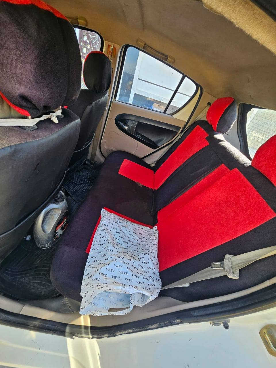 سيارة باندا ٢٠١٣،اللون ابيض
#نظيفة تبريد شغال داخل نظيف  تايرات جديدة باسمي التحويل ثاني يوم رقم انكليزي سيارة مناقصه شي السعر ٥٢ للاستفسار الاتصال على الرقم ***********
