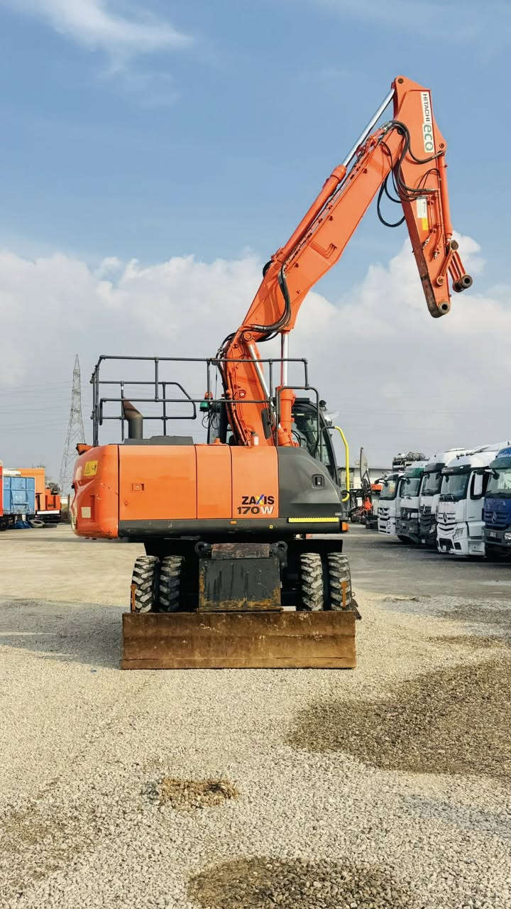 Hitachi zx170-2016-B5✅⏰8500
    معرض   محمد علي
         ☎️📱 *********** 
         ☎️📱 ***********
    ساعات:  ٩:٠٠صباحاً   -  ٧:٠٠مساء⏰
    بيع وشراء جميع الاليات الثقيله ✅
           عنوان أربيل/ شارع كركوك ✅📍
