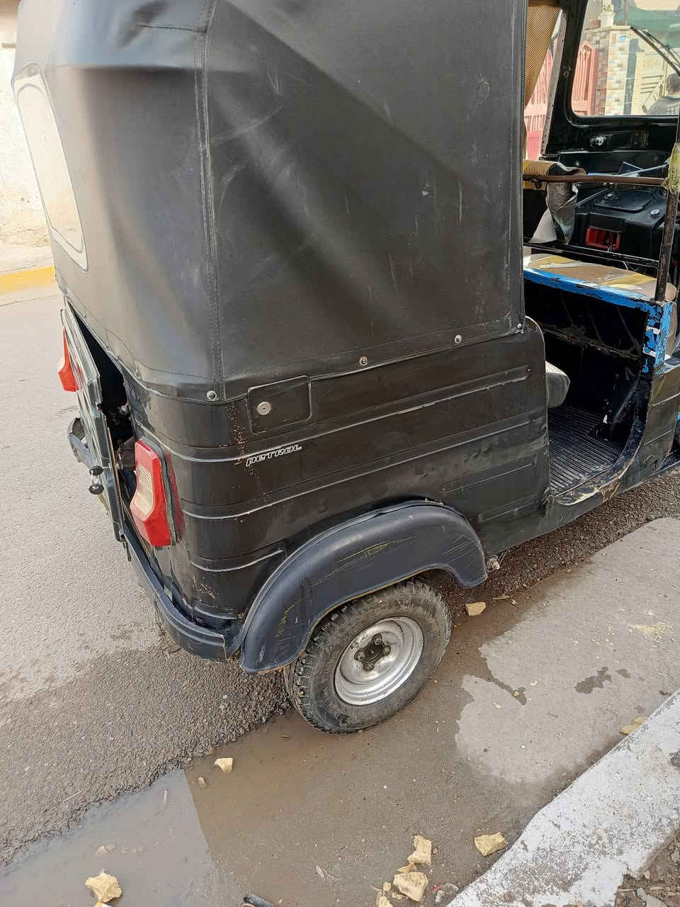 سلام عليكم شباب تكتك 18 شوفت عينك حلوه ونضيفه مال عيشه الله شاهد اعتازيت وجاي ابيعهه مكاني بغداد الشماعيه وهاذه رقمي سعرهه 2600.     ***********
