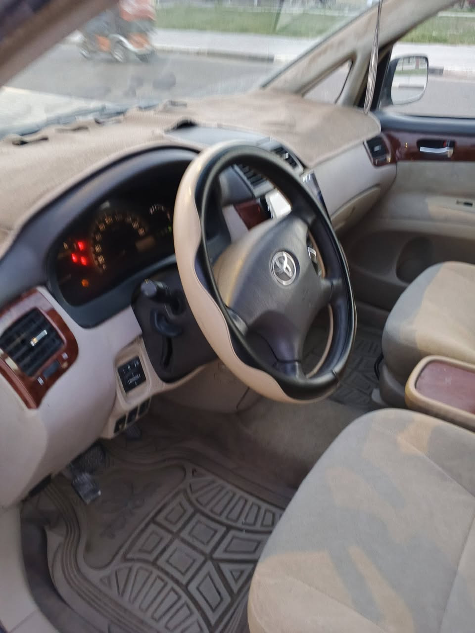 سلام عليكم ابسم موديل 11اصل شاصي 17رقم بصره بسم صديقي شرط التحول كير مكينه كارتون  شرط تبريد ثلج حدادجديده غرفه بل جيس السياره كفاله من الضربه وكص وعيب شرعي سيارة مصبوغه عام اثرجرادالسياره جديده حيل ستخدام شخصي مكان السياره قبله التواصل على الرقم ***********السعر110
