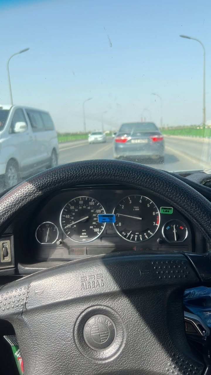 للبيع BMWسياره كامله مكمله تبريد ثلج صدر جديد تايرات جديد. سياره 525 سياره كدام العين كامله مكمله مكانه تكريت السياره ب70 وبيها مجال قليل***********
