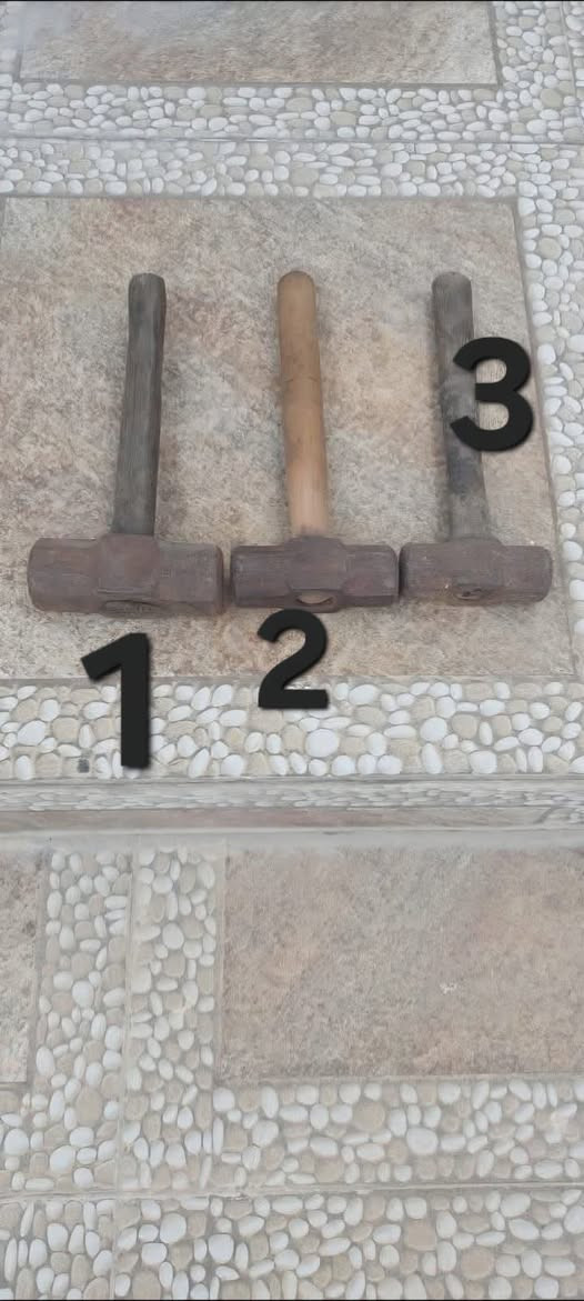 السلام عليكم عدد اصلي للبيع السعر والحجز على الواتساب او الخاص *********** ويتوفر توصيل
