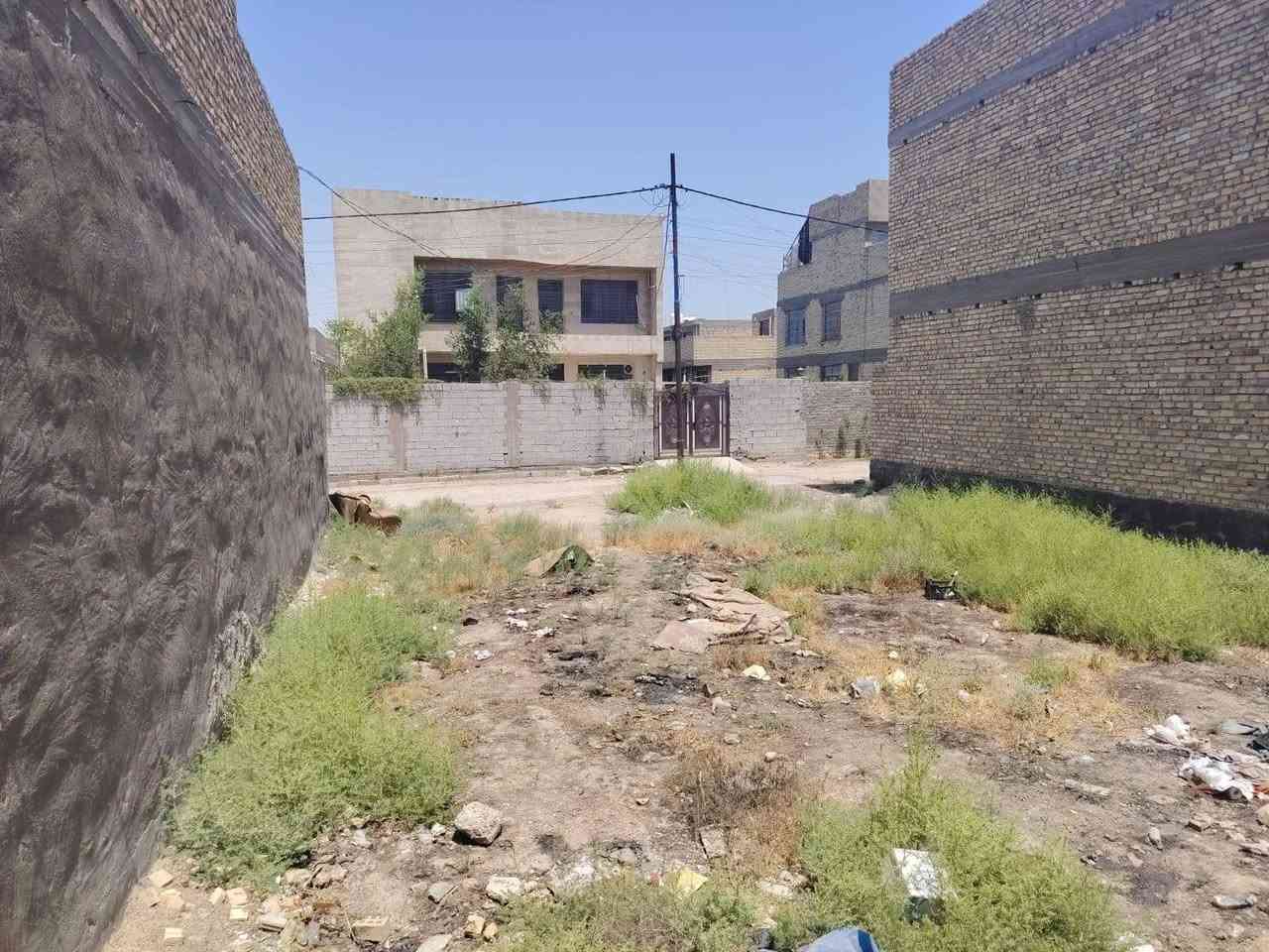 قطعة للبيع زراعي ٢٠٠م بمنطقة ركية وفاضل الزراعي خدمات ماء وكهرباء طبعن ماء اسالة مو بير بنص المنطقة واجهة ١١ونص ونزال ١٨ للإستفسار ***********
