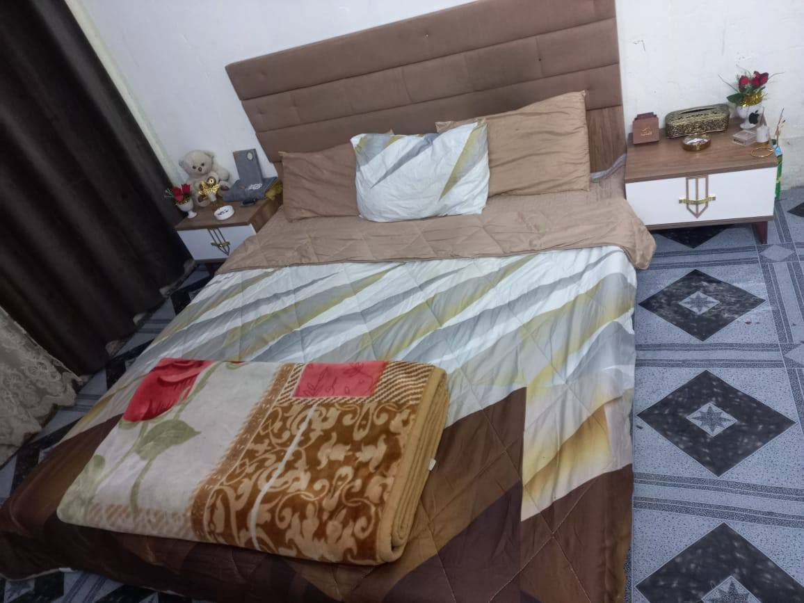 غرفه نوم للبيع 5قطع ب350وبيهه مجال يلي يريدهه يجي ياخذهه هاذا رقم هاتف اتصل علي واتساب ***********
