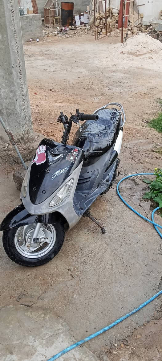 سلام عليكم من رخصت مدير الكروب دراجه ماكس منغولي دراجه نضيفه كفاله شغله هندر واحد  سلف دراجه مكفوله مكينتها خير من الله تشغل وتمشي سوادات بلاد ضفيره بلاد عقل بلاد مكينه مكاني حله سعر 350رقمي ***********
