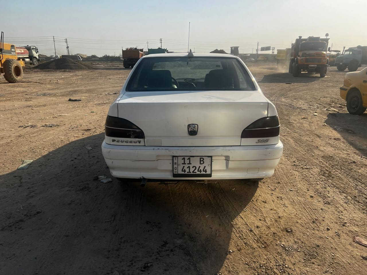 بيجو ٣٠٦ موديل ٢٠٠١ سياره قبل يومين حداديه كامله السعر ٤٠ مكانها بغداد رقم الهاتف ***********
