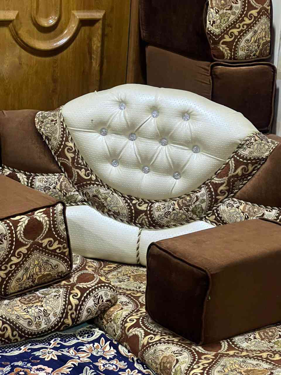 ديوان للبيع مساحته ٢١متر


**إذا كنت صاحب هذا الإعلان وتريد حذفه لأي سبب، رجاءا أرسل رسالة إلى الدعم الفني**