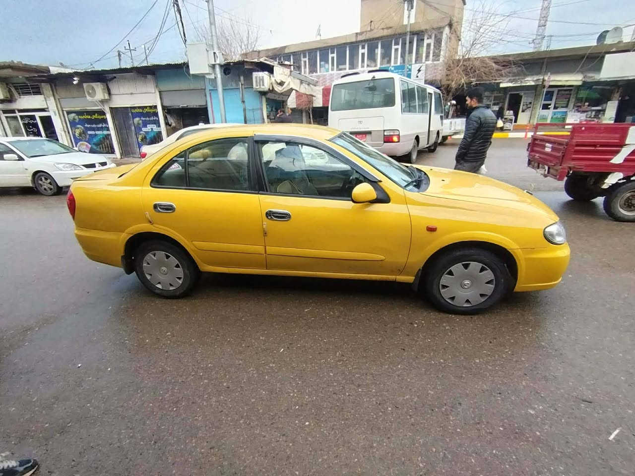 نیسان سەنی مۆدێل 2010
ئۆتۆماتیک
مەشروع وطني و بەناوی خۆمانەوەیە 
سەنەوی سێ مانگە بەسەر چووە
سەیارەکە پێش و دوای زەربەی نیە
تەنها دواوە جوڵەیەکی بەسیەتی هەیە
کە شایەنی باس نیە

نرخ= 85 وەرەقە
***********
***********
ناونیشان/ هەلەبجەی شەهید
