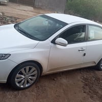 سيراتو للبيع كير محرك جدد حلوه السياره  موديل 2012  الجنطه ضرر قليل  ر...