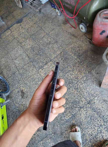 ايفون 14 برو ماكس ماستر شرق اوسط 256 جهاز نضيف بدون خلل فقط مبدل شاشة اولد تخبل للبيع او المراوس سعرة ٦٤٠ الف بغداد الجهاد ماكو توصيل ***********
