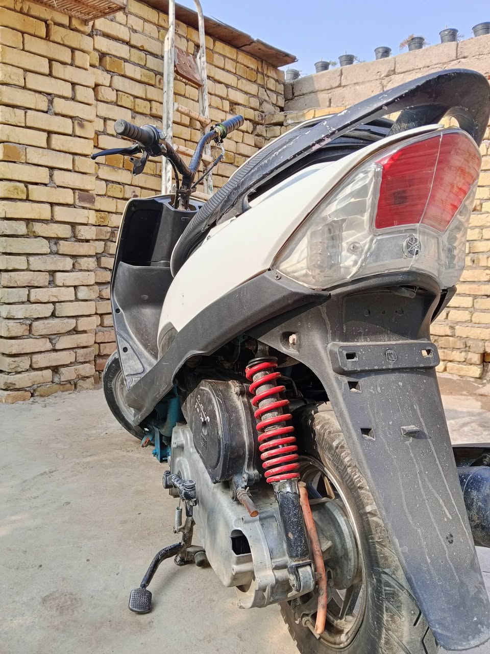 يــــــــا الله 
ماكس عدلة للبيع 
بوشه جانت 55 حالين بدلتها 49 
نضيفه الدراجه  ب 400 و بيها مجال 
راسلني واتساب و تدلل *********** 
العنوان العماره حي المعلمين 👏
