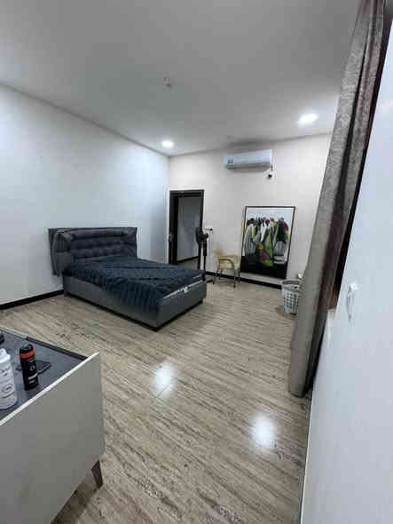 🏡 بيت للبيع في الدورة / جمعية خير الله – جاهز للسكن 🏡

📏 المساحة: 150 متر
📐 الواجهة: 6 م × النزال: 25 م

✨ البيت مؤثث بالكامل وجاهز للسكن فورًا
📍 موقع ممتاز جدًا في منطقة هادئة وقريبة من الخدمات

🛏️ 3 غرف نوم جاهزة
🚿 2 حمام
🍽️ مطبخ متكامل
🛋️ تخم جلوس كامل
❄️ سبالت (مكيفات)
🏗️ تشطيب حديث وموقع مميز

  (💸السعر500مليون دينار عراقي)(بي مجال)

(التعامل والتفاوض مع صاحب العقار مباشر)

☎️للأستفسار الاتصال على الأرقام (اتصال+واتساب):-
(فريد ابو احمد)
  ***********
***********

✅احصل على منزل أحلامك معنا، نحن مكتب عقاري موثوق
ومتخصص في تلبية احتياجاتك السكنية لاتتردد في زيارتنا او الاتصال بنا ...
