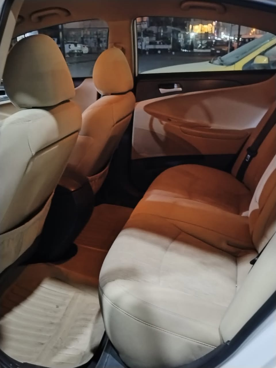 سلام عليكم سوناتا موديل 2013 وارد امريكي مكينه الفين وربعميه حداده جديده مكينه كير جدد ما مفتوحه المكينه ماشيه 78 مكفولة كفاله عامه فقط خشم البنيد بي صبغ باسمي سنويه 2030 السعر 113 العنوان بغداد العبيدي ***********
