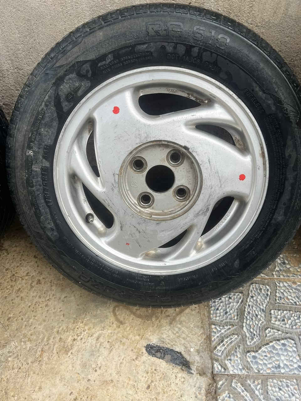 تخم وياله لبيع مال كيا سيفيه بلادي معه زوج تايرات السعر 250 وبيهن مجال استفسار على رقم ***********
