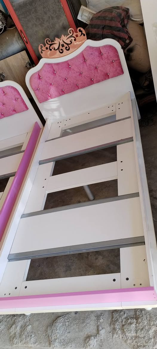 دوو سیسەمی زۆر تازەو پاک و خاوێن بێ دۆشەک وەسفیان ناوێ لەجوانی .حاجیاوا. ***********
